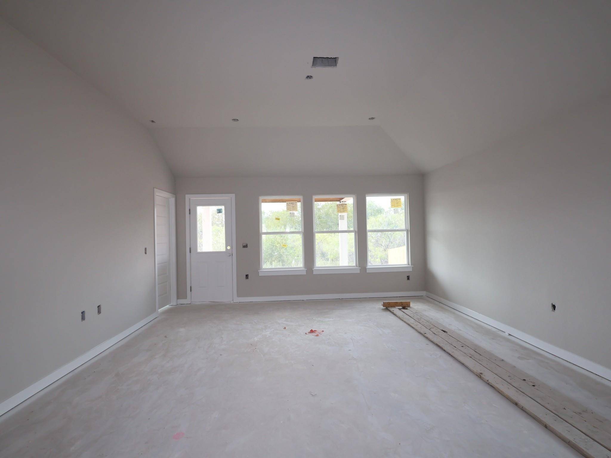 9400 Furman DR, Austin, TX 78747