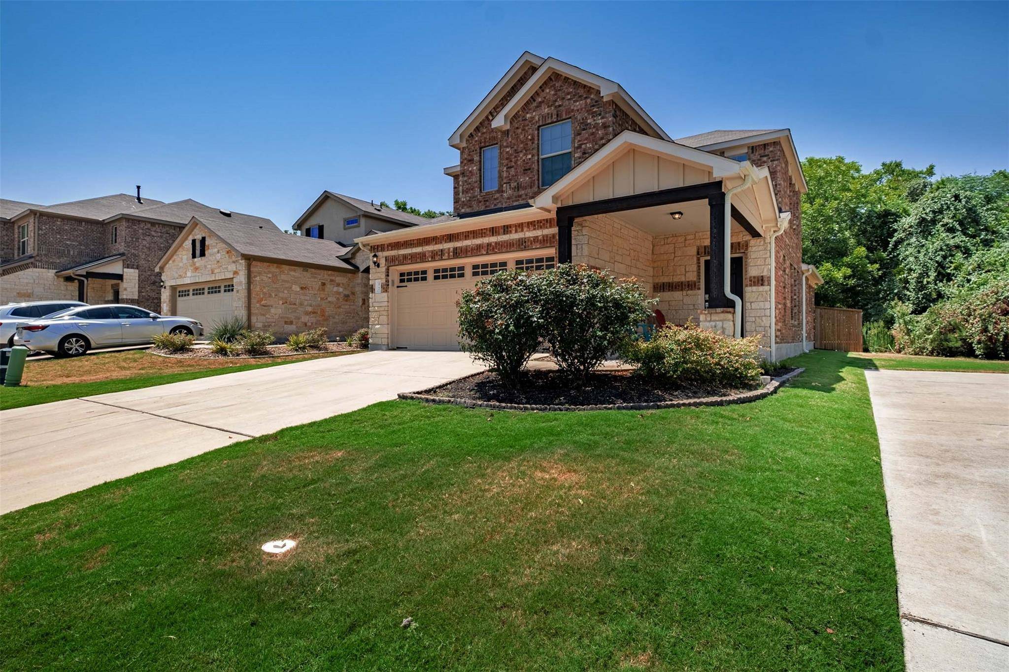 1050 Kenney Fort XING #17, Round Rock, TX 78665