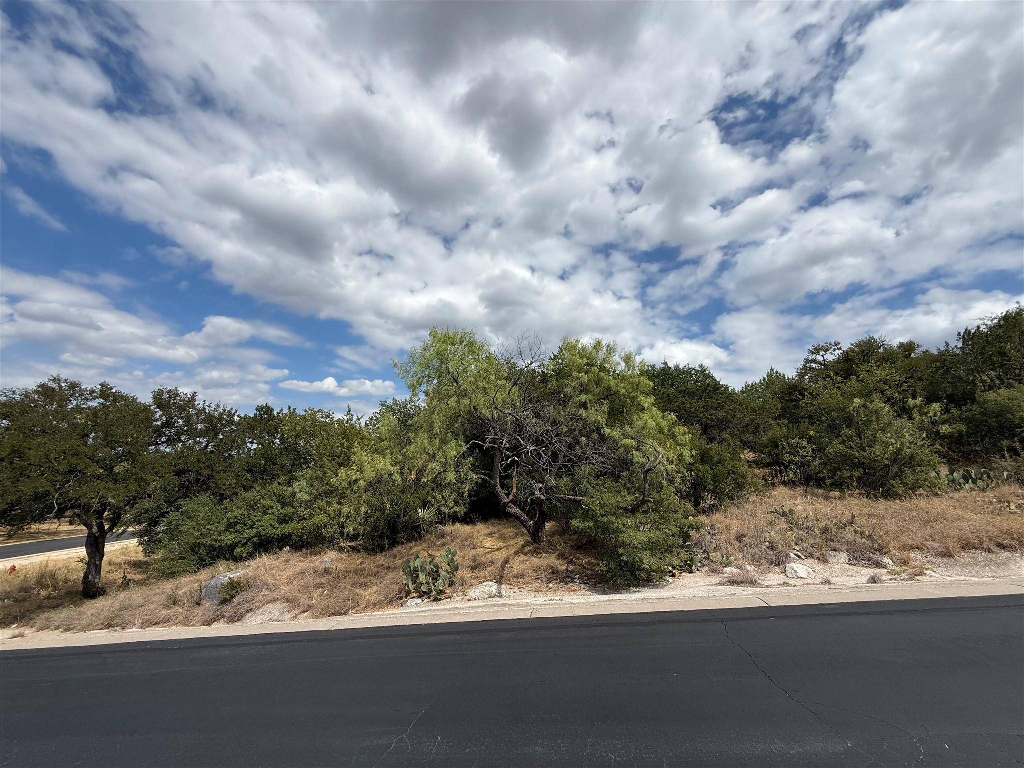 512 Hi Stirrup, Horseshoe Bay, TX 78657