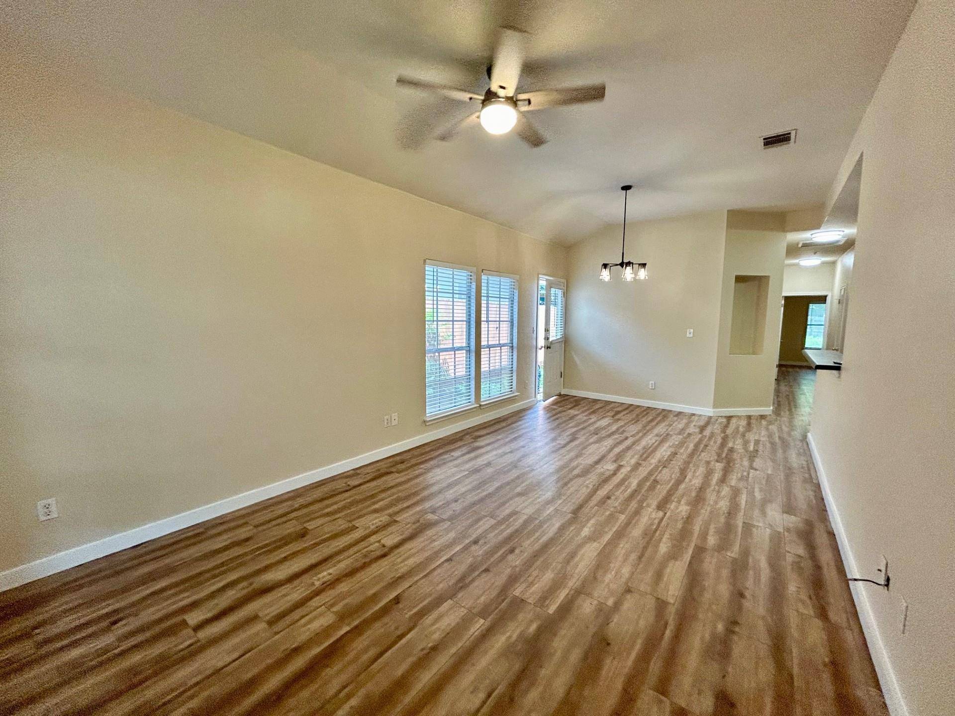 8710 Weiser DR #A, Austin, TX 78729