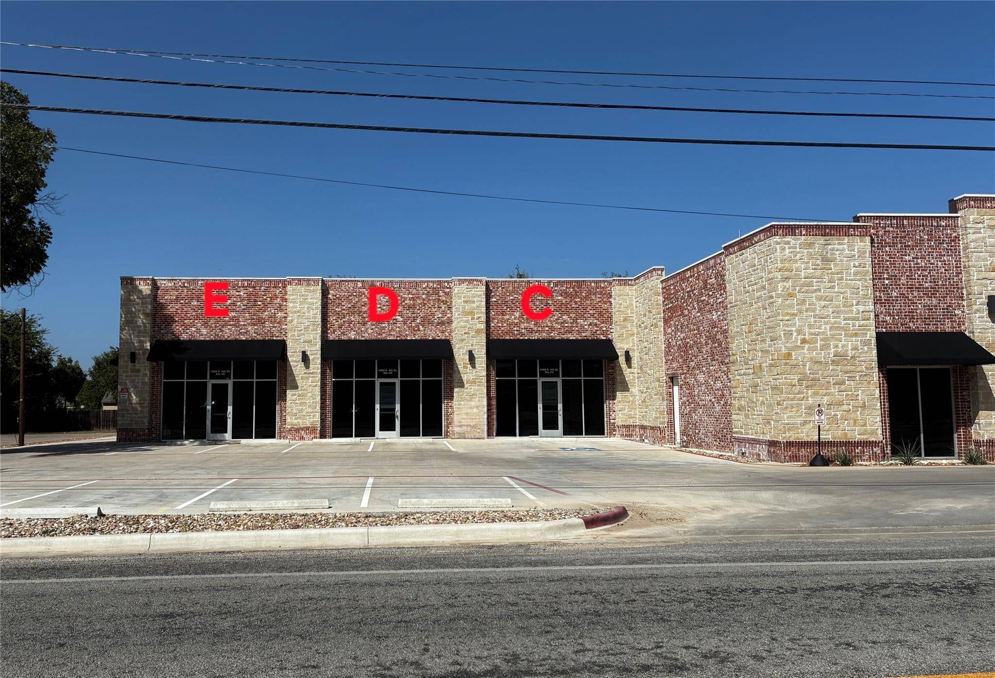 1009 E 4th ST #C, D, E, Lampasas, TX 76550