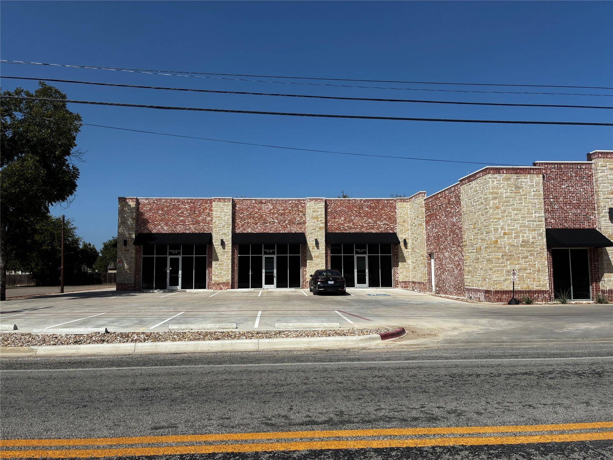 1009 E 4th ST #C, D, E, Lampasas, TX 76550