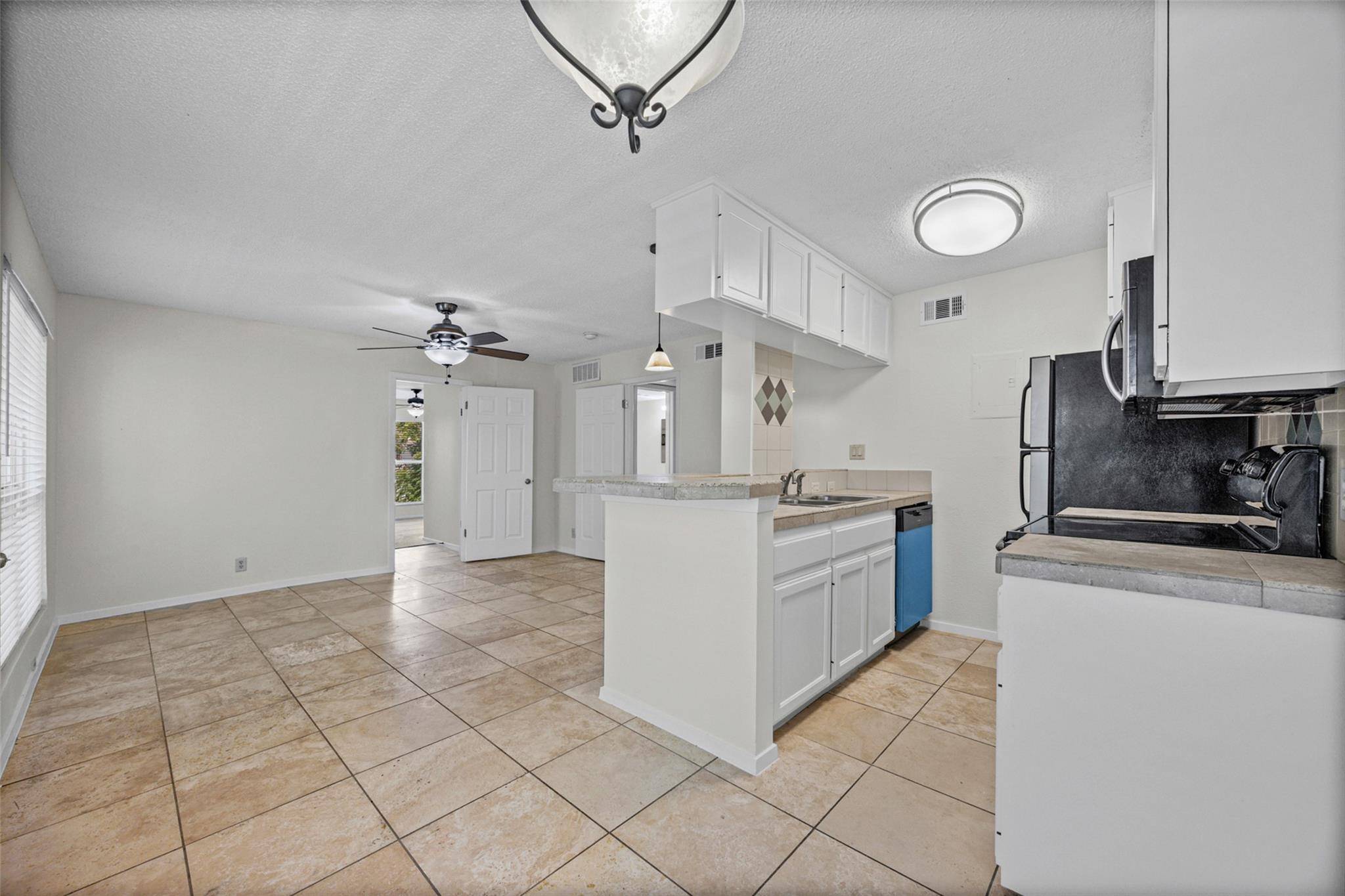 2220 Leon ST #203, Austin, TX 78705