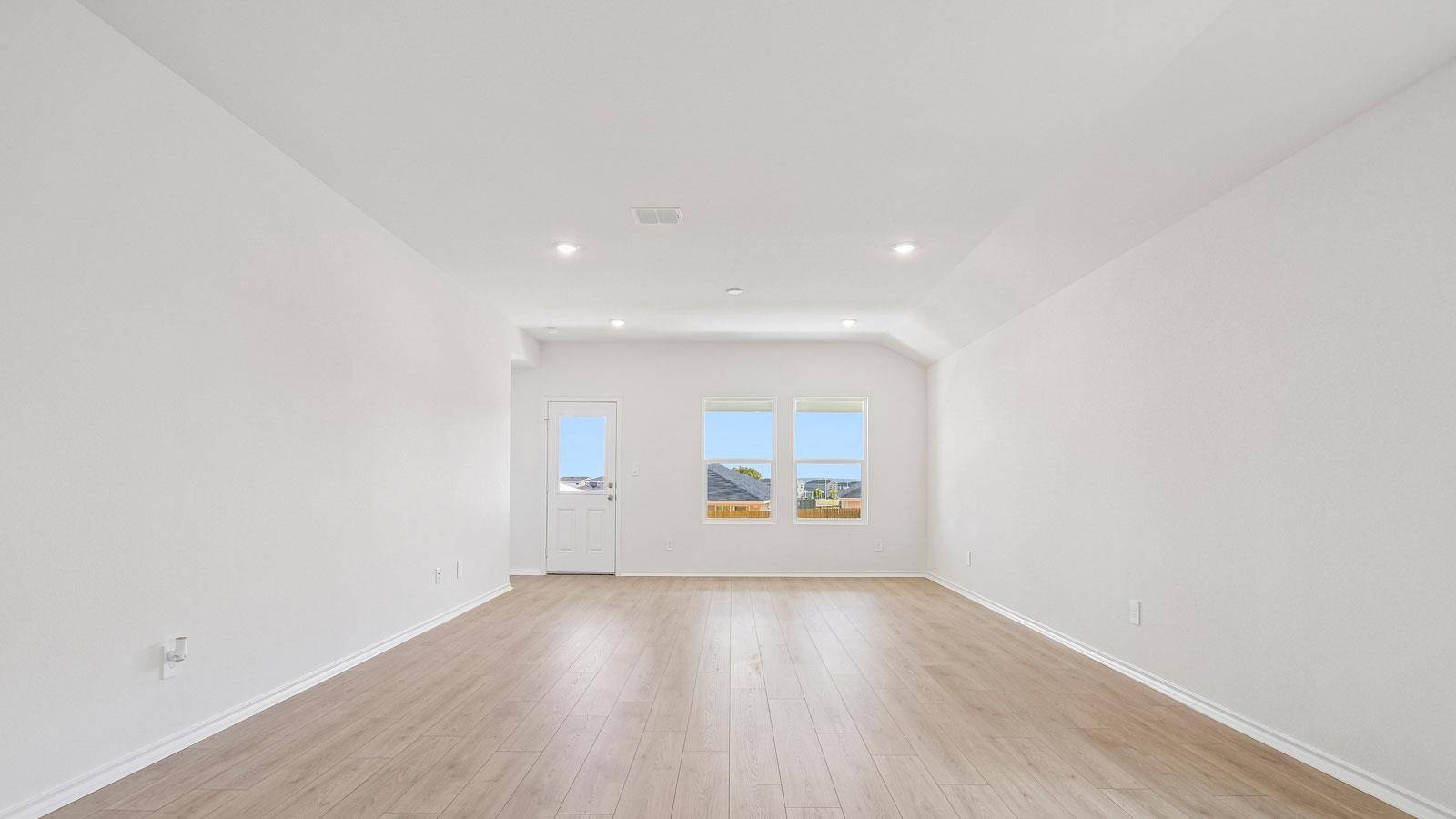 385 San Juan TRL, Bastrop, TX 78602