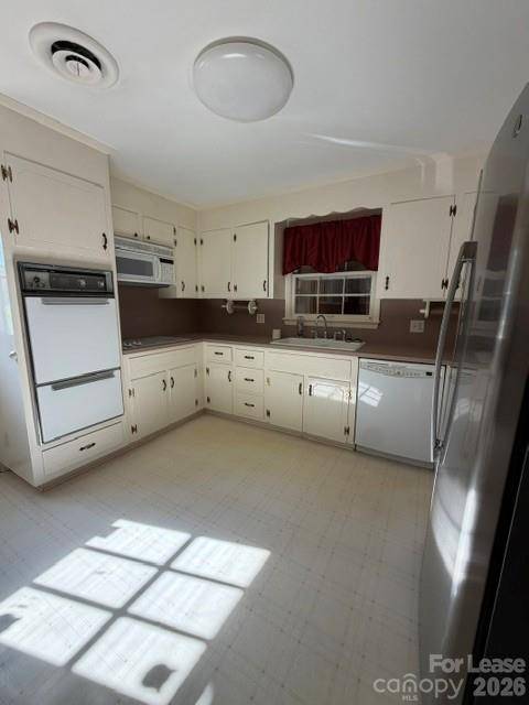 151 25th AVE NW, Hickory, NC 28601