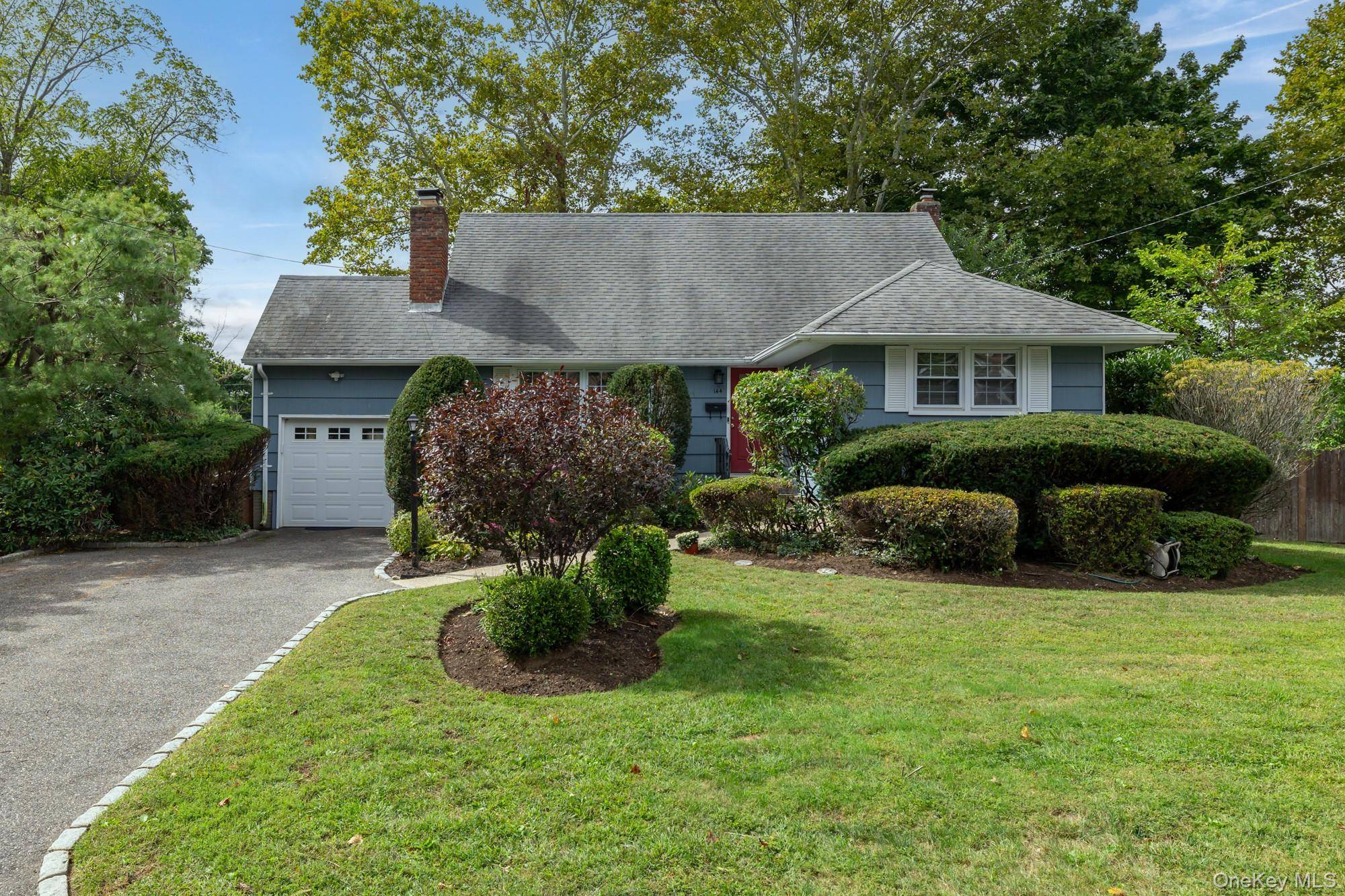 144 Nassau AVE, West Babylon, NY 11704