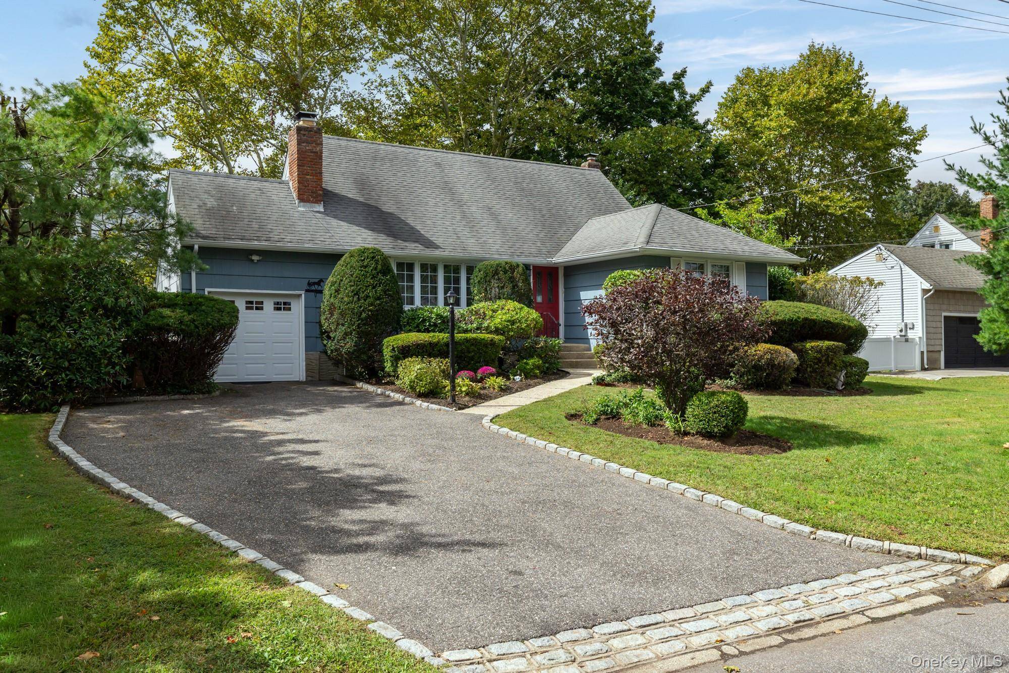 144 Nassau AVE, West Babylon, NY 11704