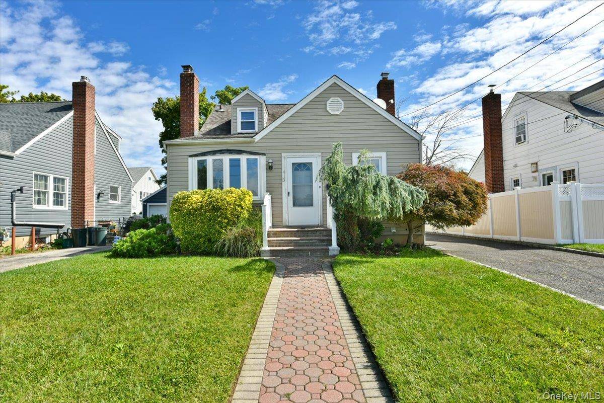 413 Stewart AVE, North Bellmore, NY 11710