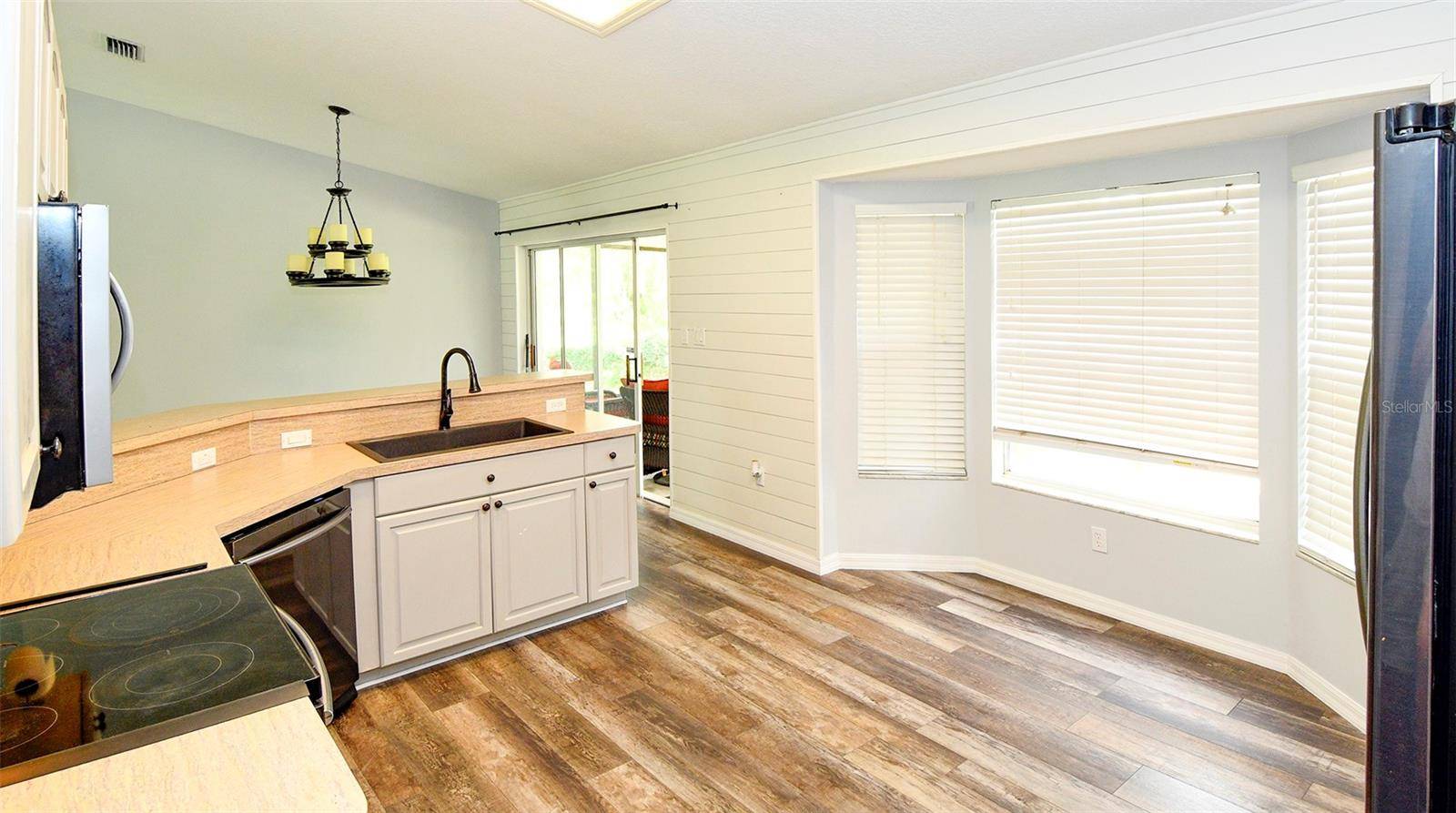 12525 PINE GLEN DR, Leesburg, FL 34788