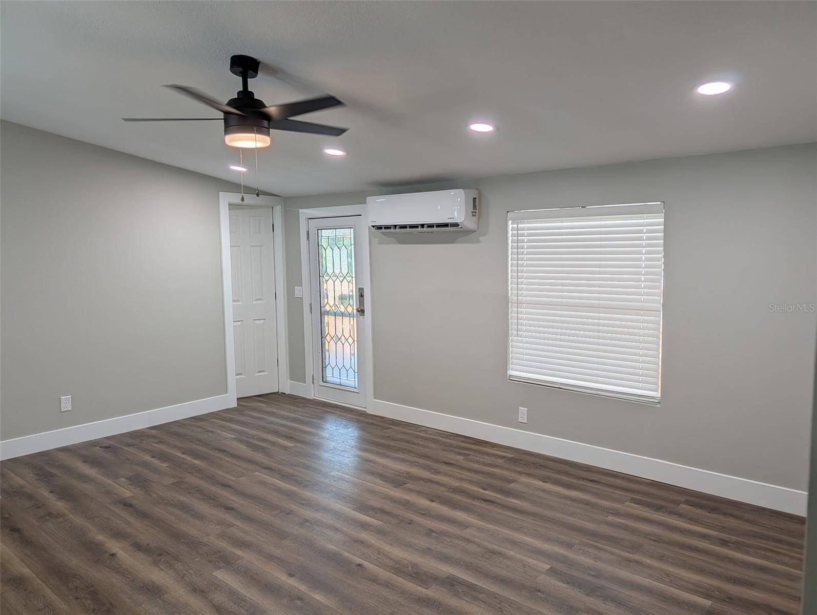 24304 MAXWELL ST, Astor, FL 32102