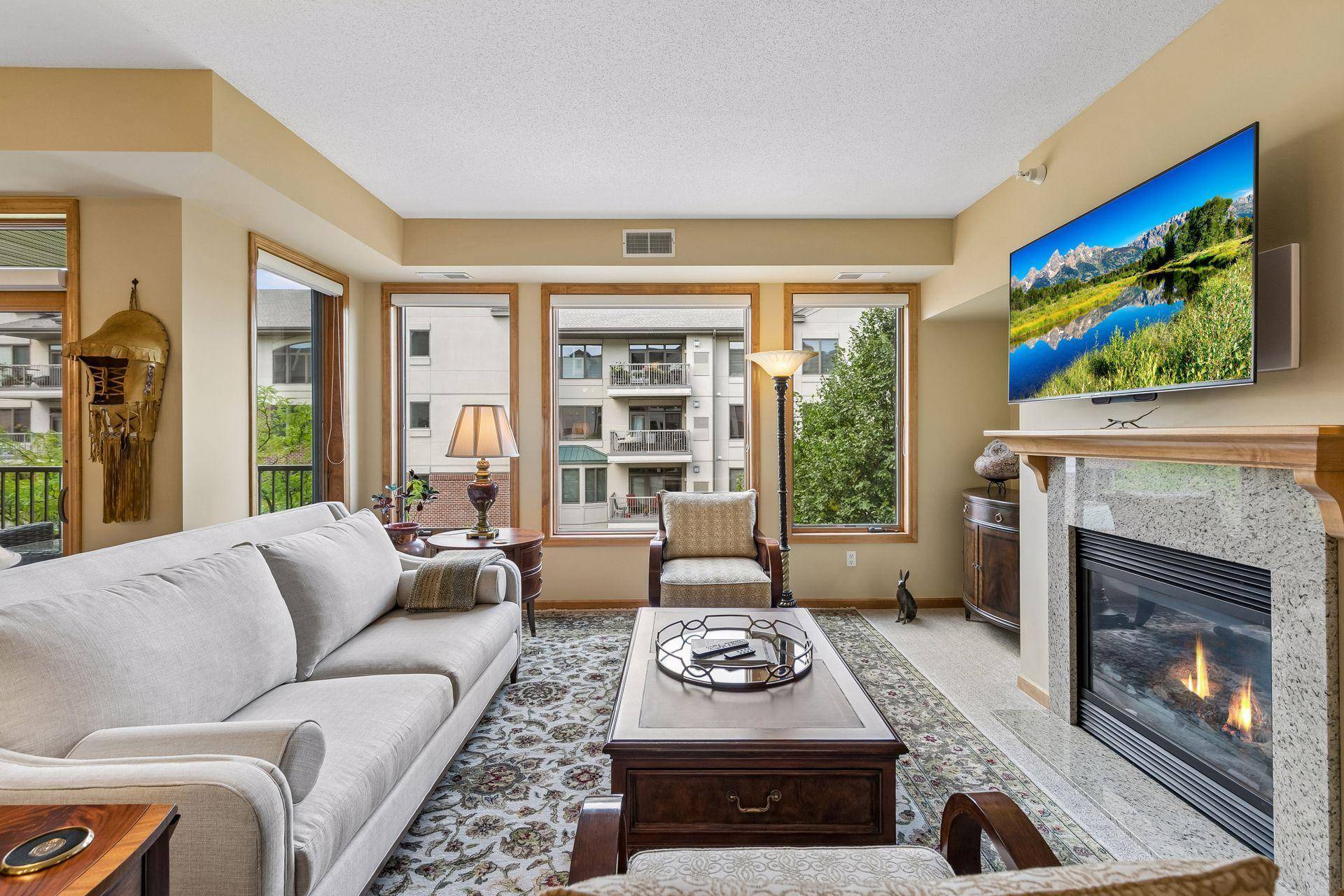 5225 Grandview SQ #308, Edina, MN 55436