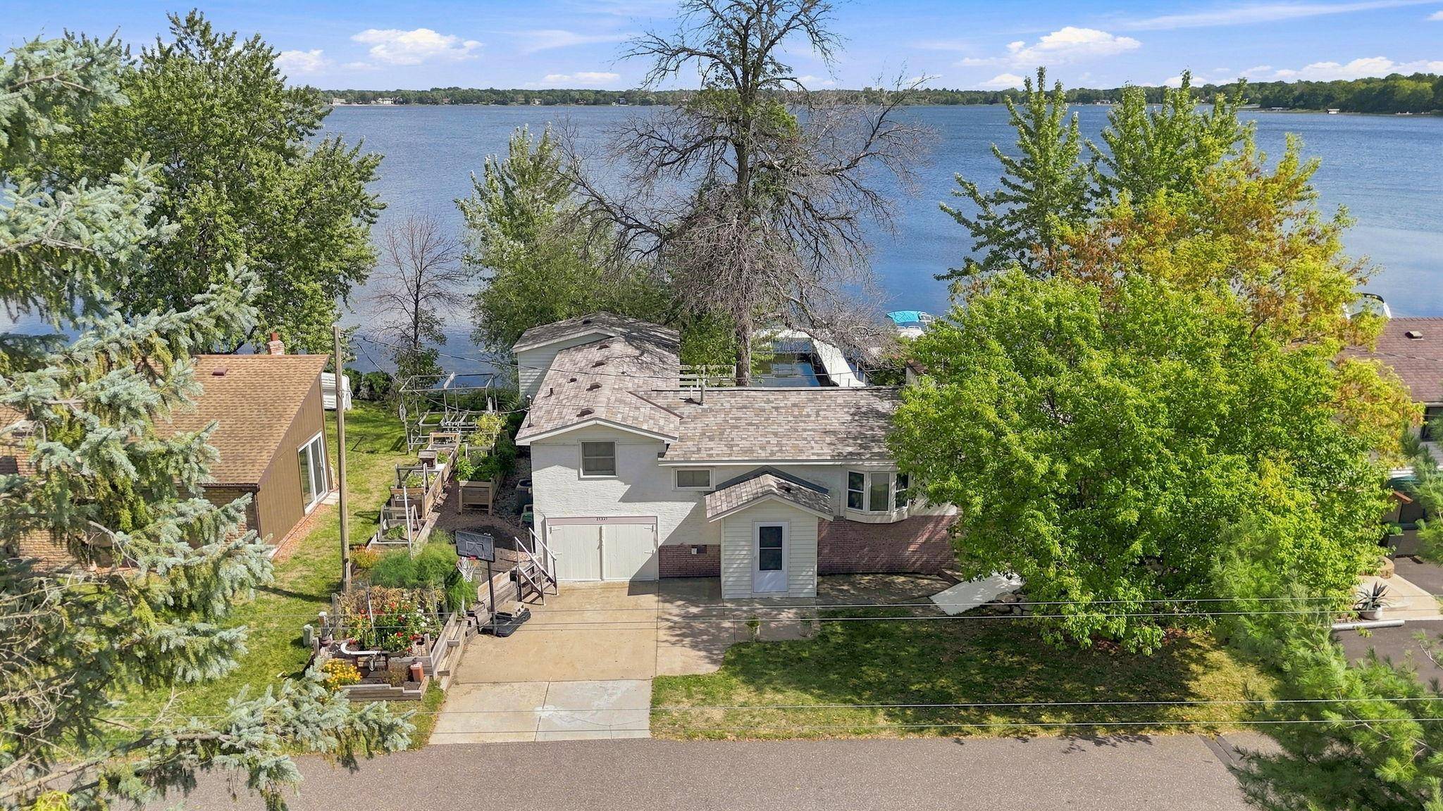 21327 OLD LAKE GEORGE BLVD, Oak Grove, MN 55303