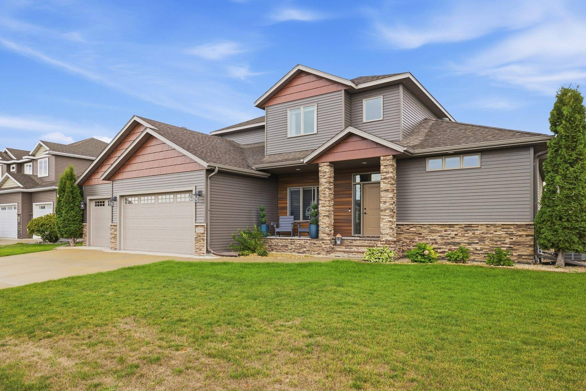 2815 PYLE LN E, West Fargo, ND 58078