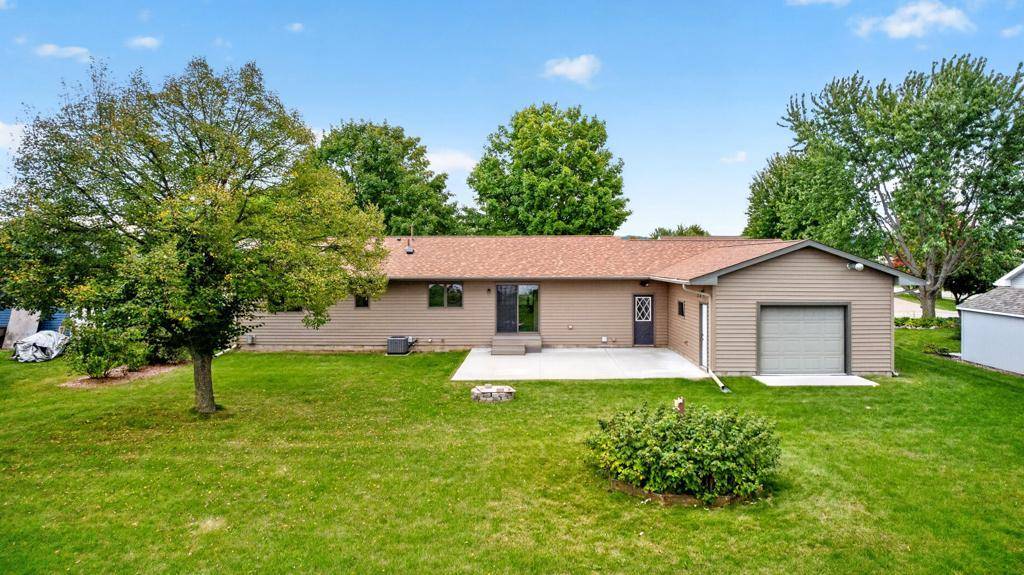 1320 N Garden ST, Lake City, MN 55041