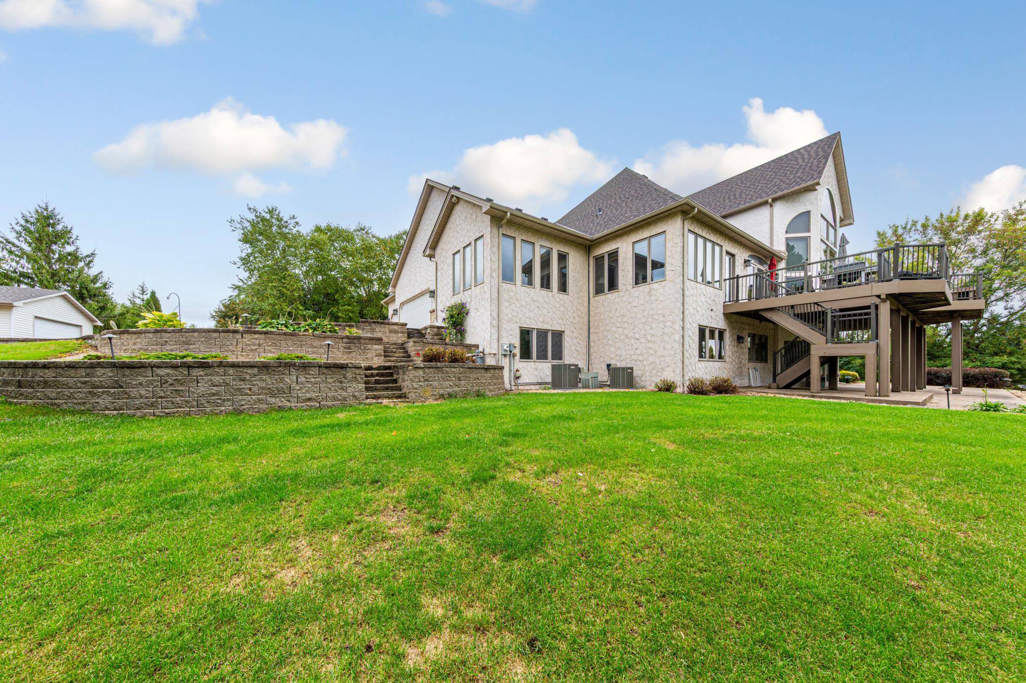 1135 3rd ST NE, Faribault, MN 55021