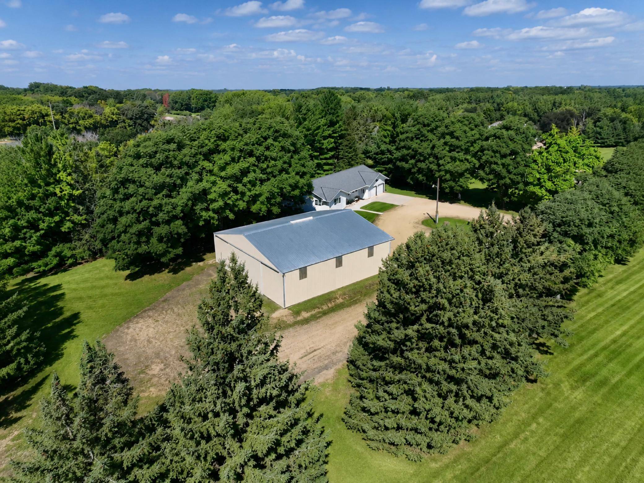 58691 185th ST, Mankato, MN 56001