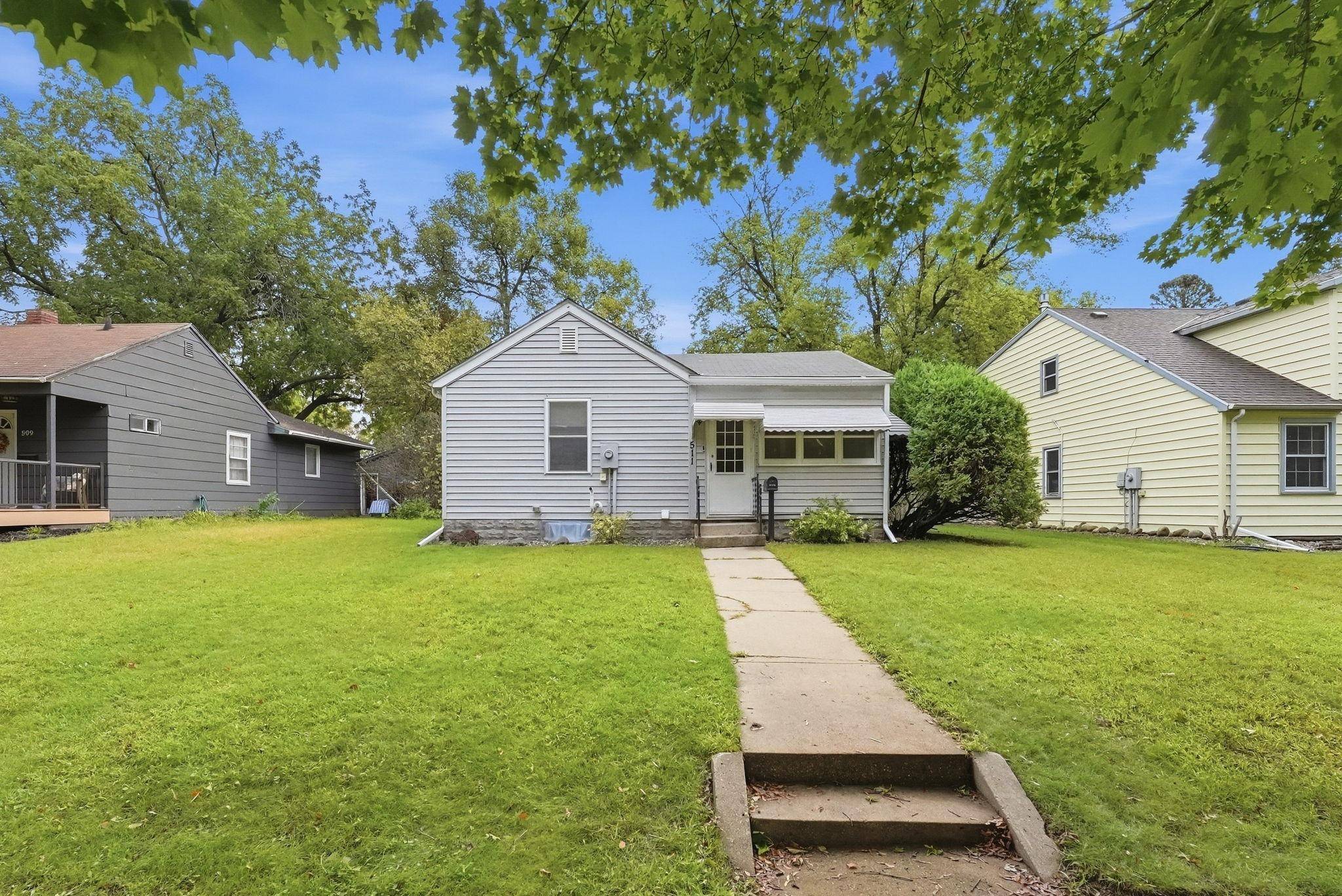 511 14th ST SW, Willmar, MN 56201