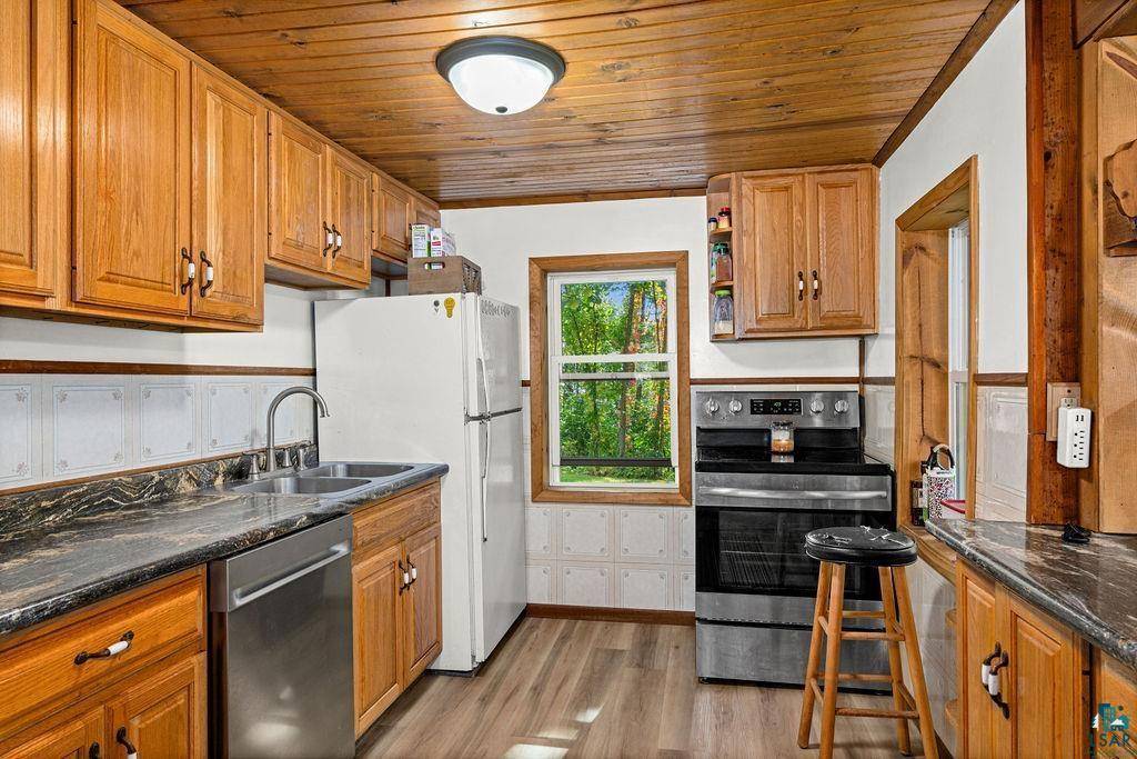 5466 Jean Duluth RD, Duluth, MN 55803