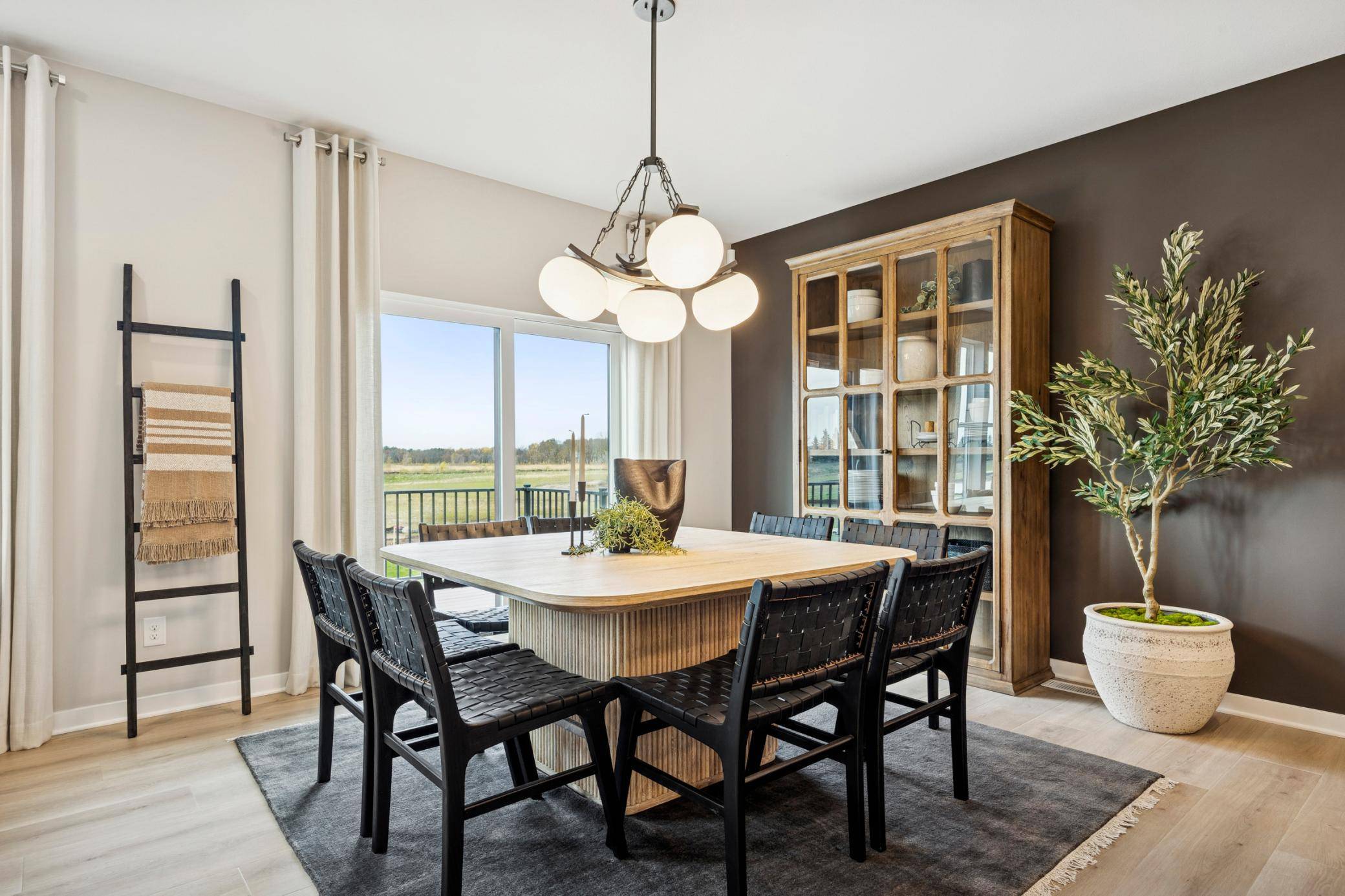 1554 Lund WAY, Shakopee, MN 55379