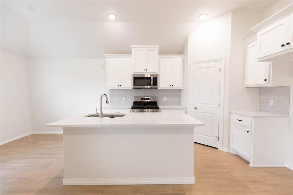 10340 SW 56th ST, Mustang, OK 73064