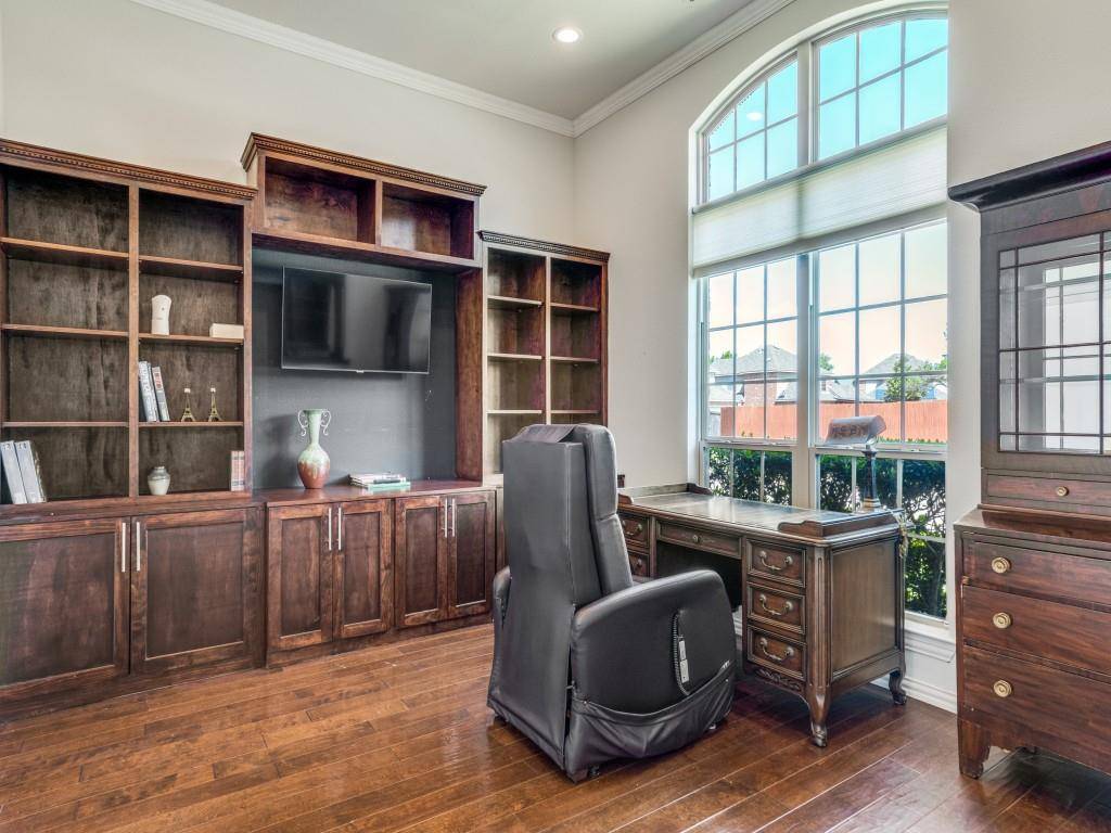 7110 Waterbury Drive, Rowlett, TX 75089