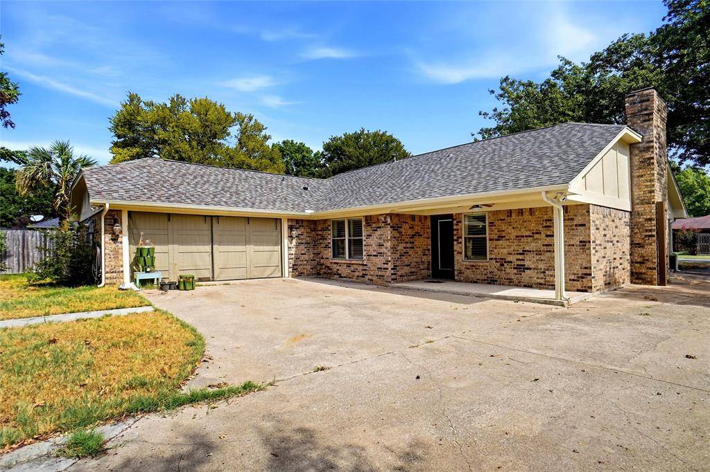 1319 Chestnut Road, Mansfield, TX 76063
