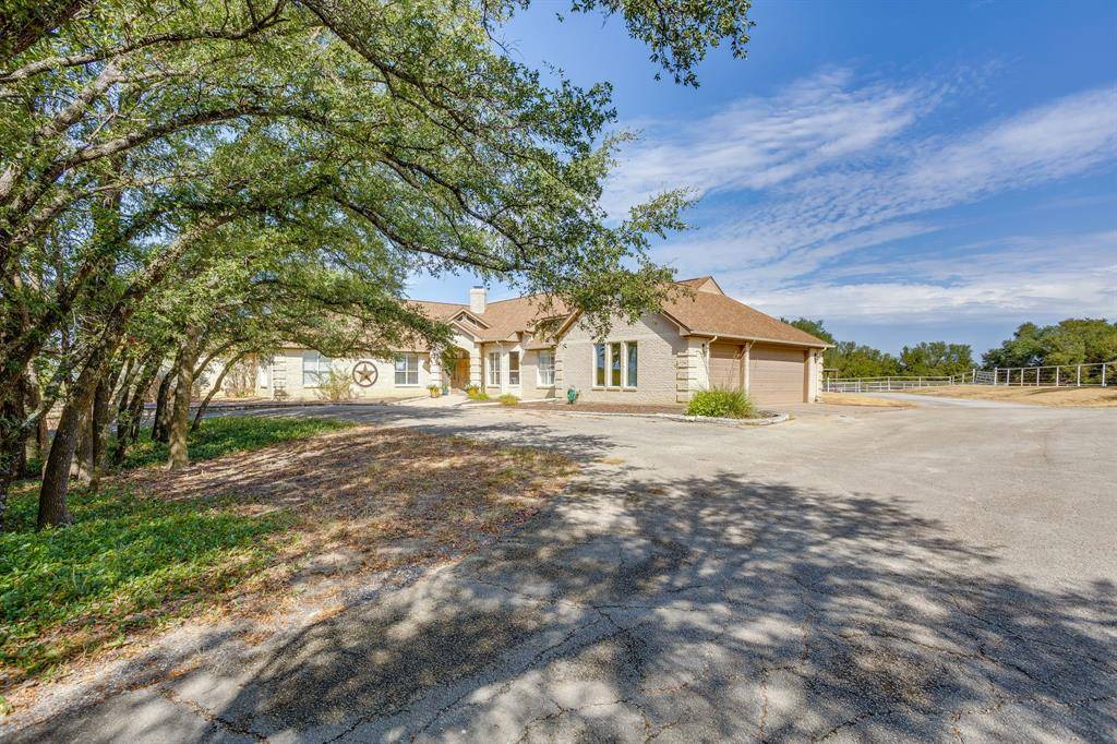 2112 Miller Court, Granbury, TX 76049