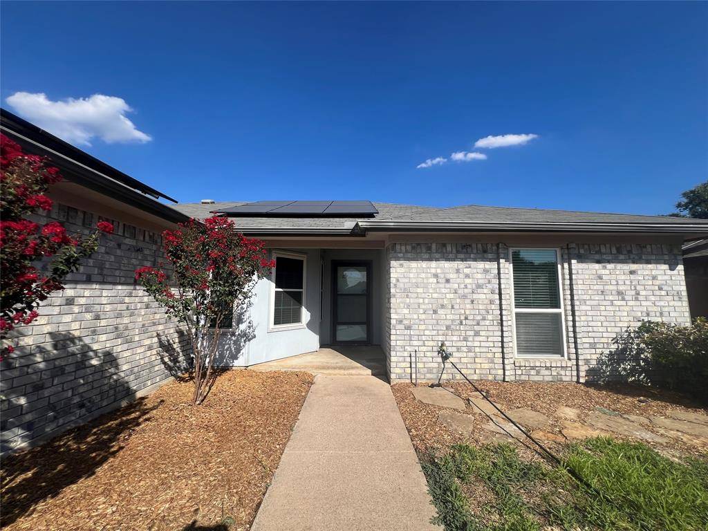 7808 Mallard Lane, Watauga, TX 76148