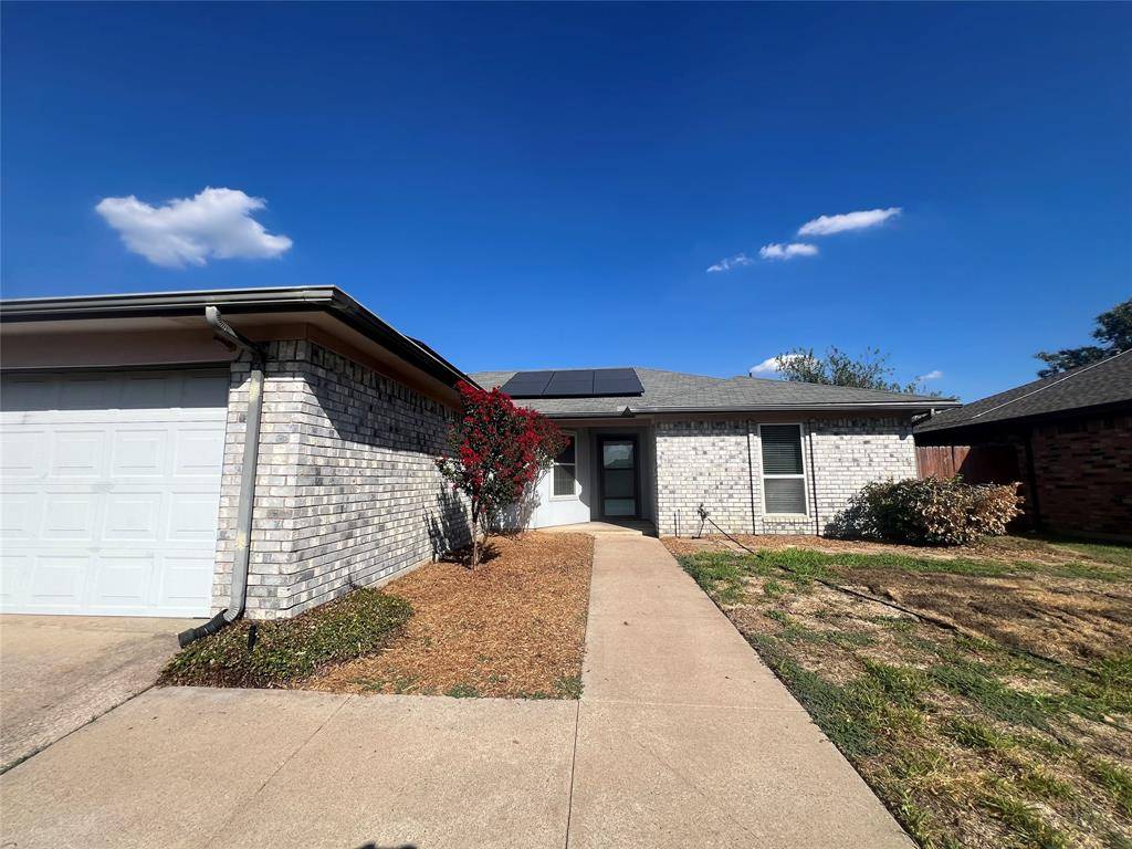 7808 Mallard Lane, Watauga, TX 76148