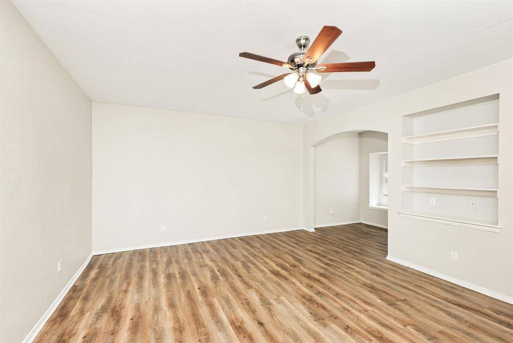 144 Creek Cove Drive, Dallas, TX 75217