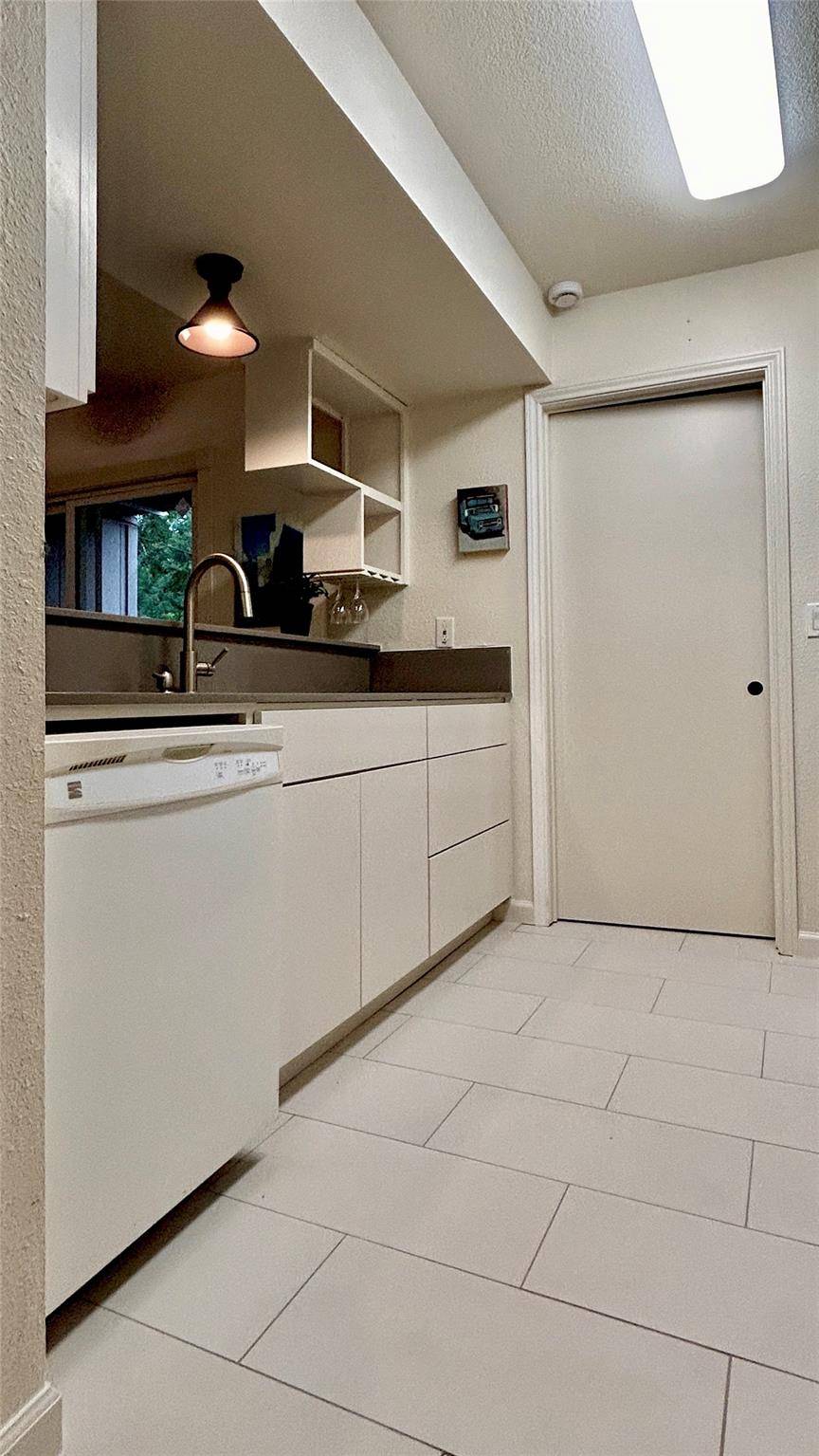 705 Castle Ridge RD #C, Austin, TX 78746