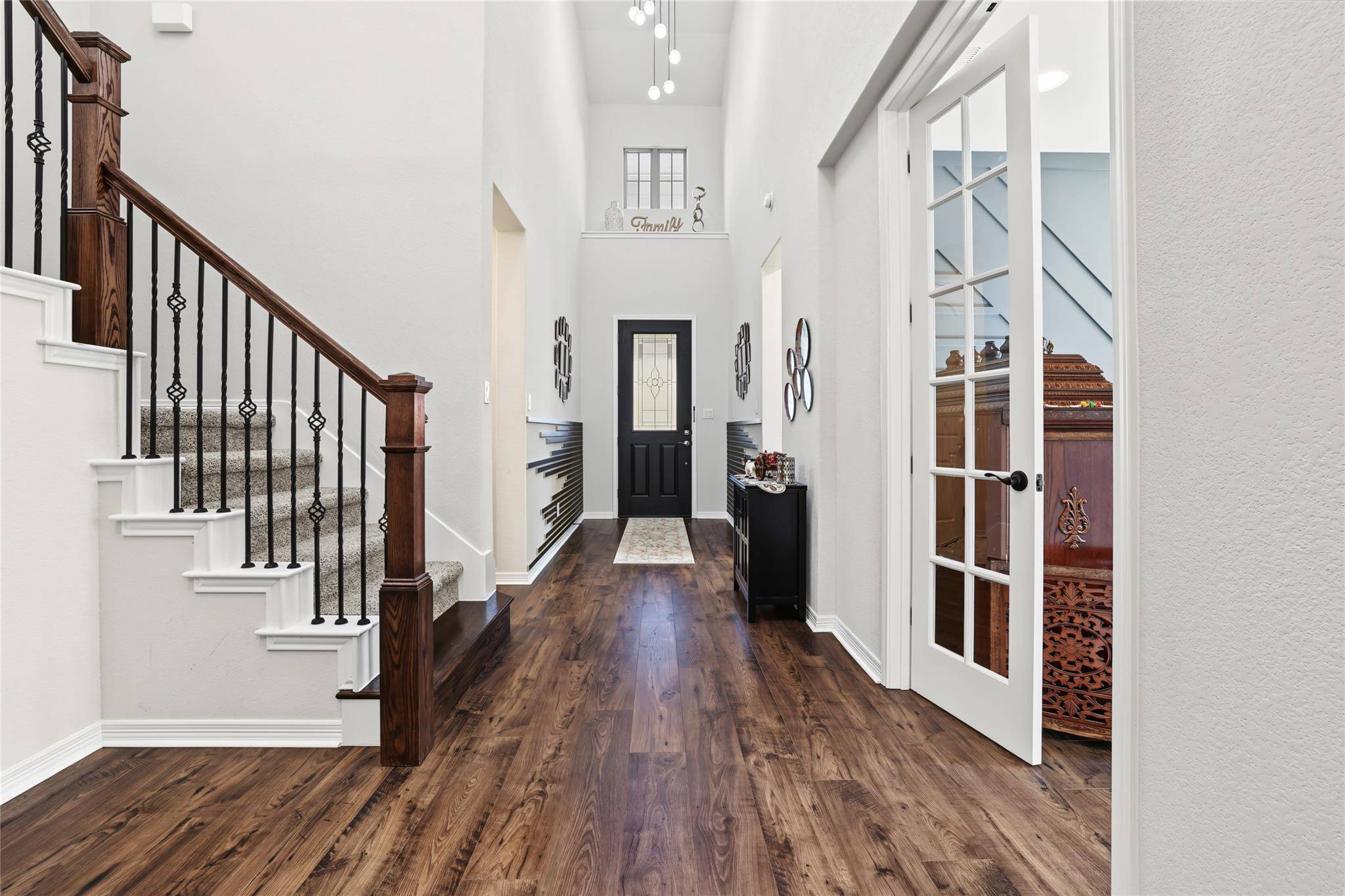 1661 Cardinal LN, Round Rock, TX 78681