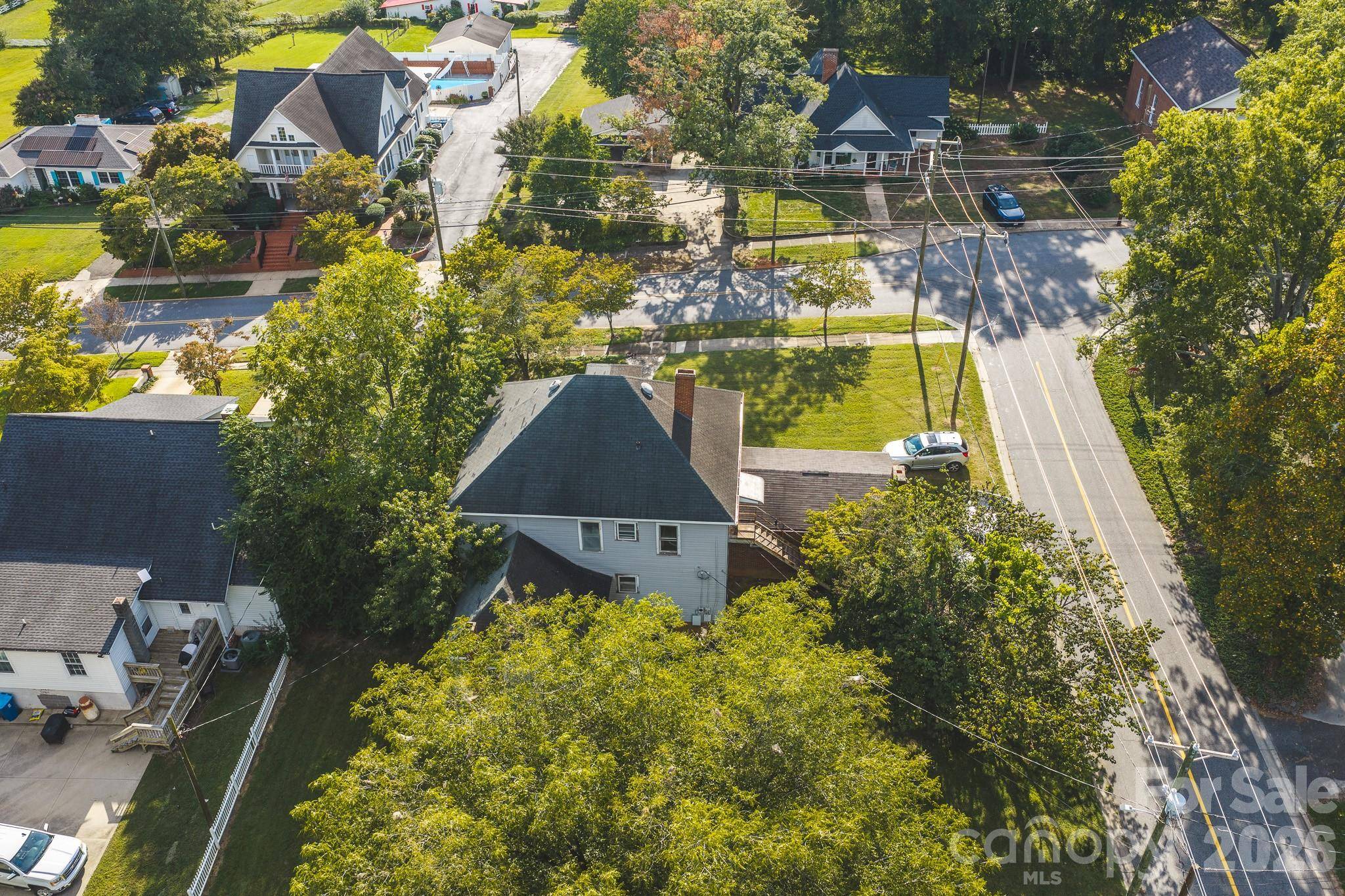 12 1st Avenue DR SE, Taylorsville, NC 28681