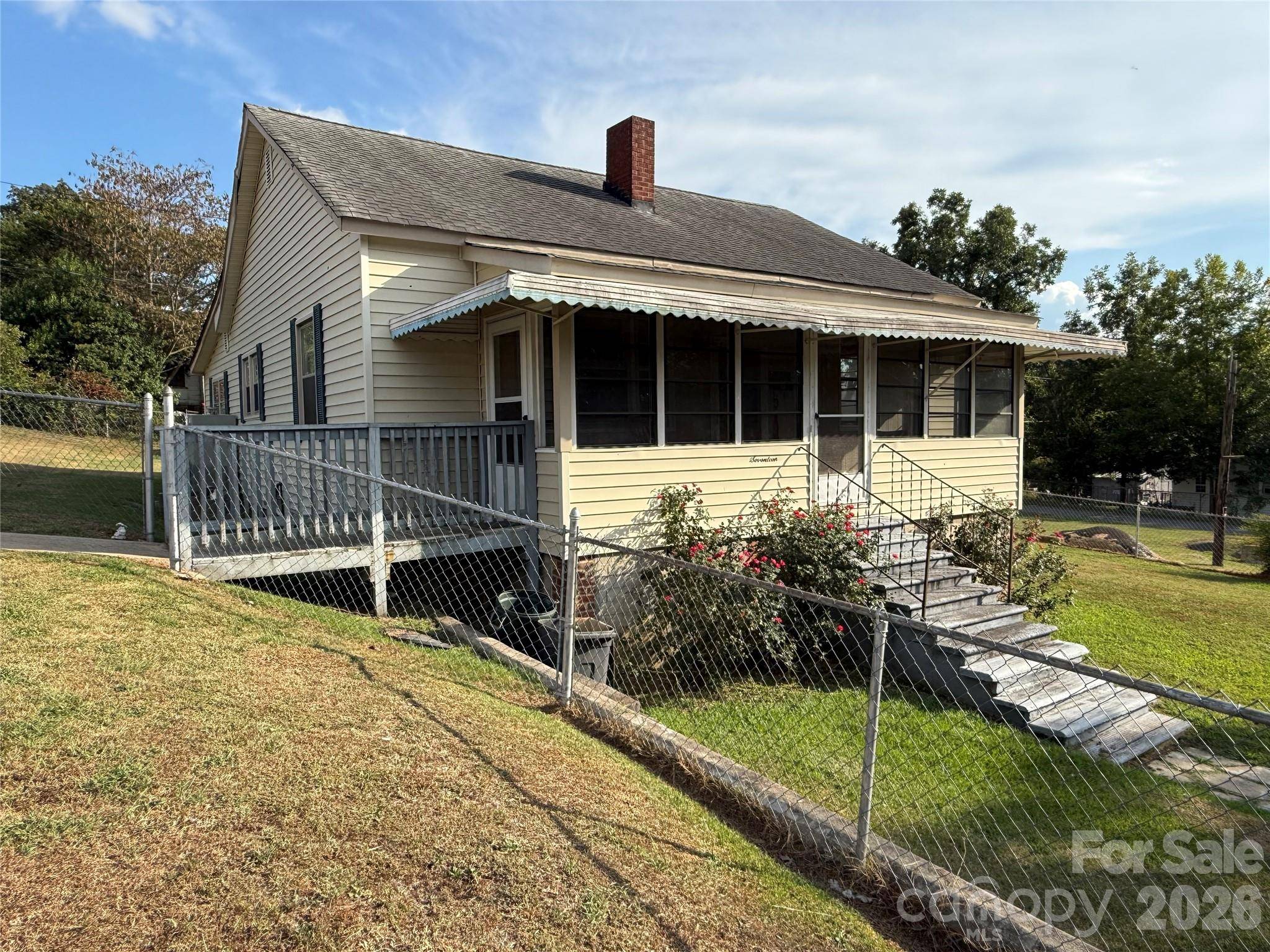 17 Hill ST, Great Falls, SC 29055