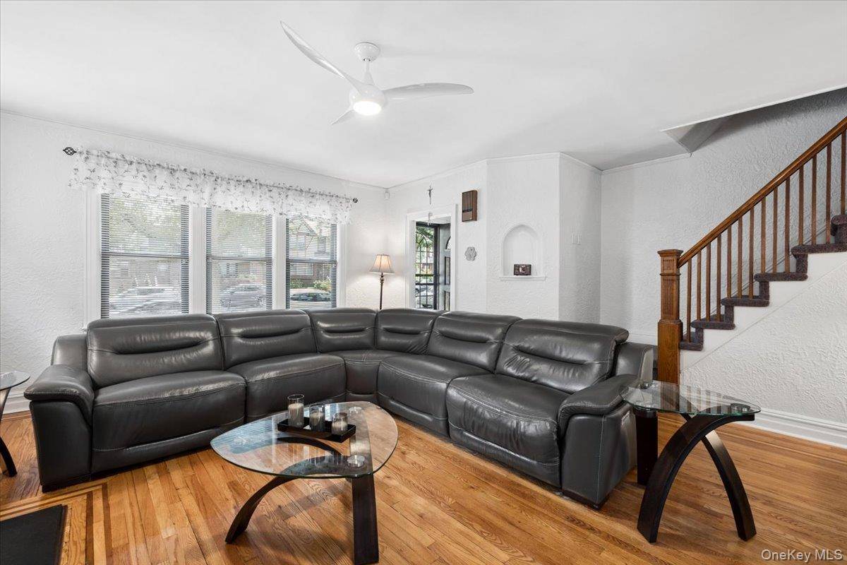 1241 Rhinelander AVE, Bronx, NY 10461