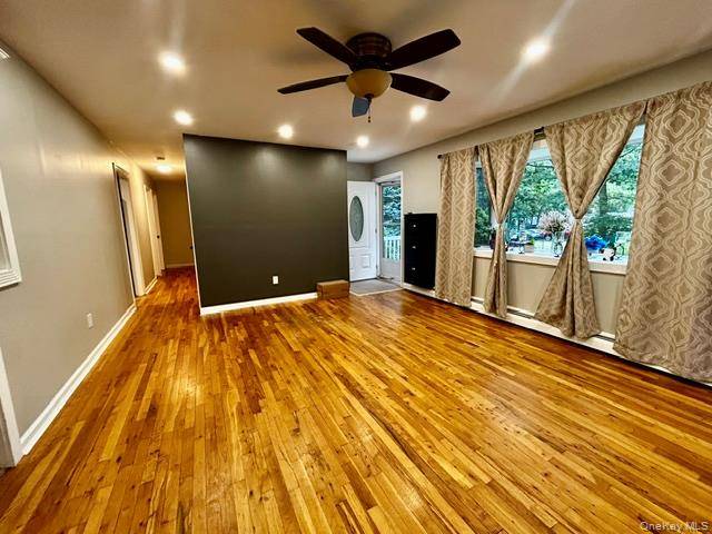 30 Orchard DR, Farmingville, NY 11738