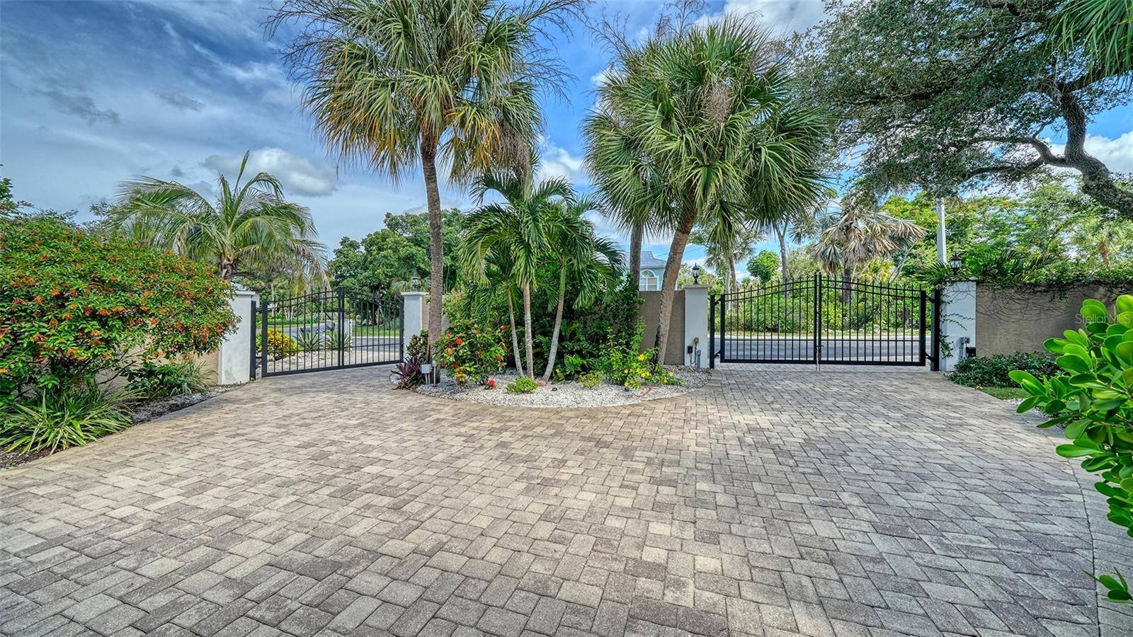Address not disclosed, Sarasota, FL 34242