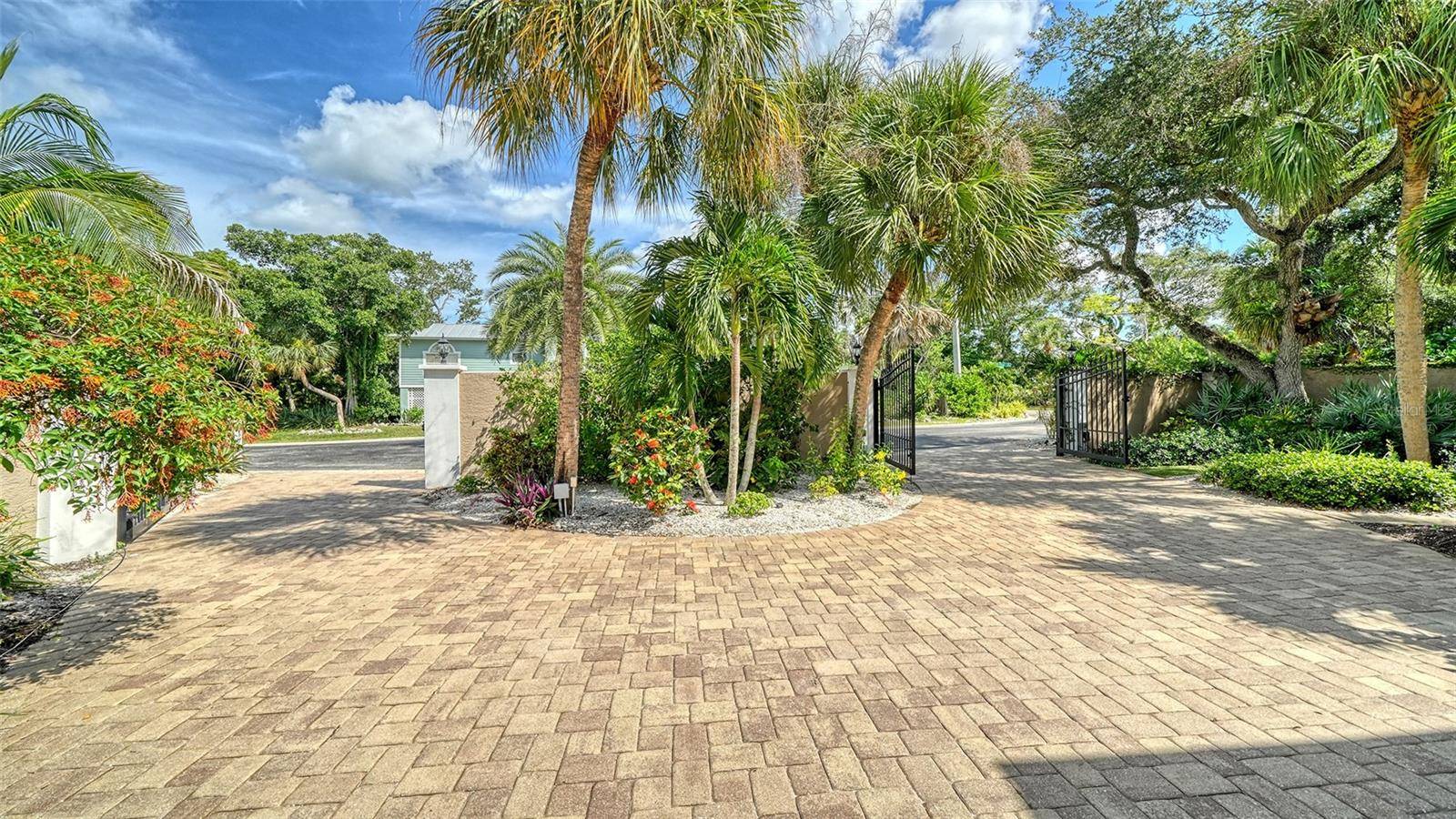 Address not disclosed, Sarasota, FL 34242