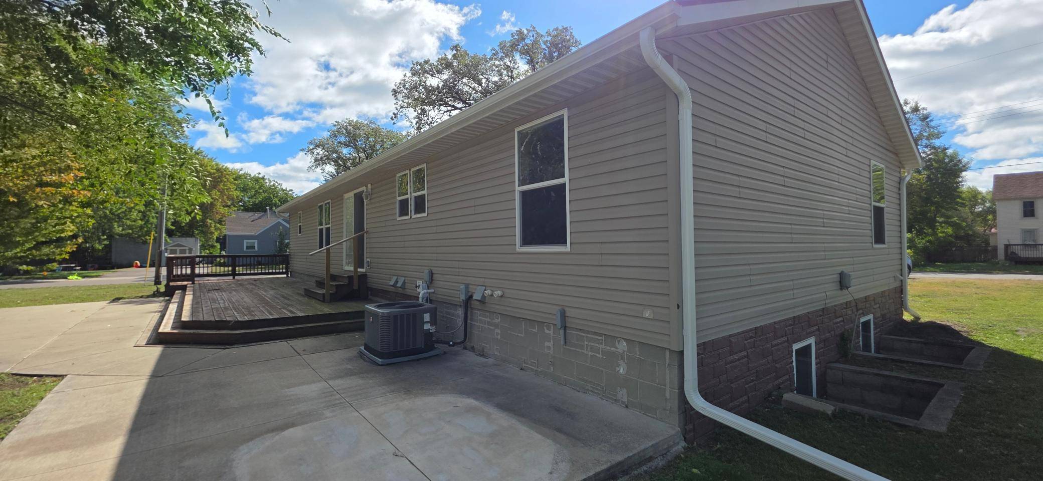 212 1st ST S, Royalton, MN 56373