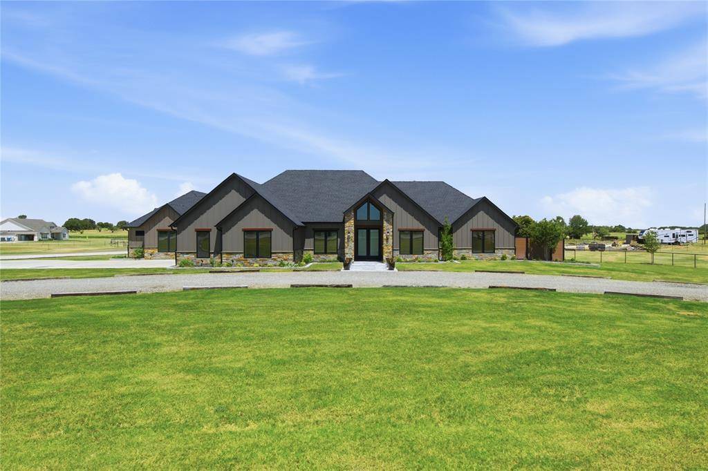 2223 Grass Roots Road, Tolar, TX 76476