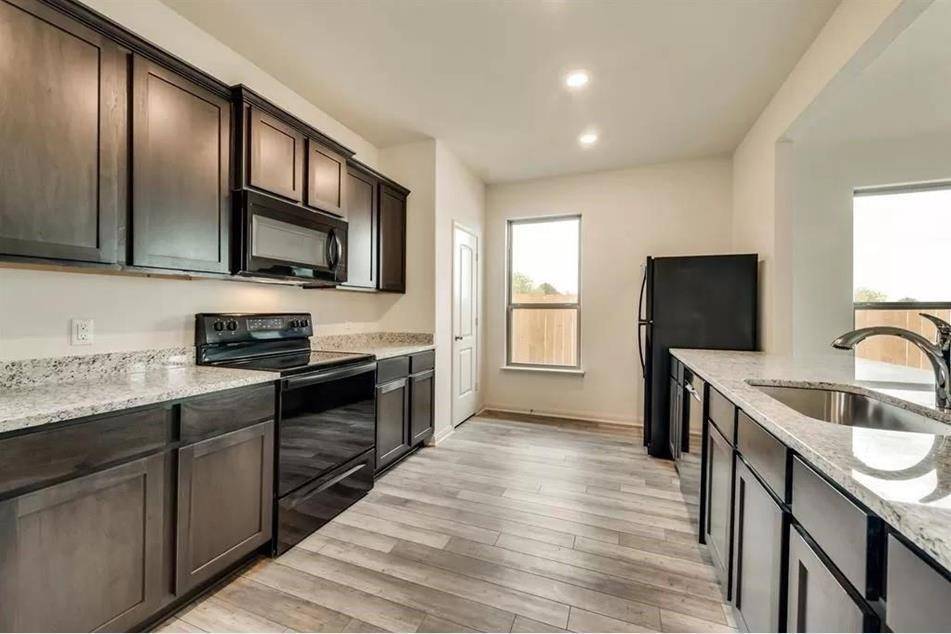 816 Mallorie Lane, Ferris, TX 75125