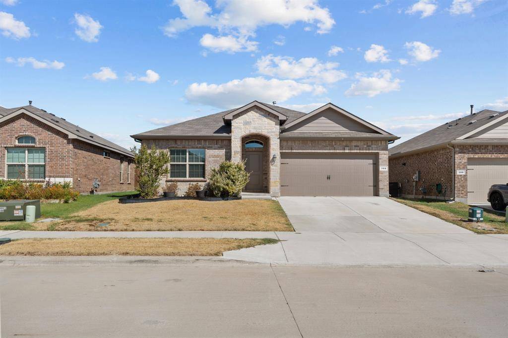 308 Youngblood Lane, Fort Worth, TX 76131