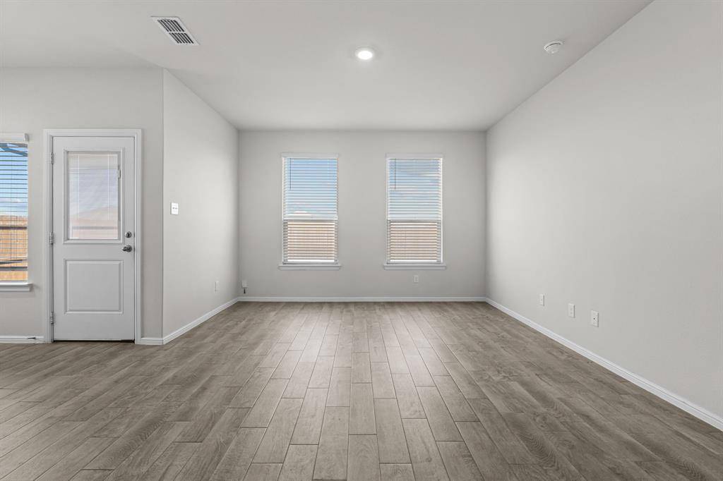 308 Youngblood Lane, Fort Worth, TX 76131