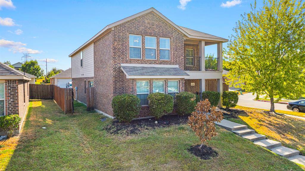 1734 Pioneer Way, Lancaster, TX 75146