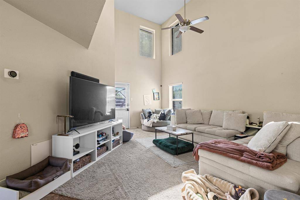 1734 Pioneer Way, Lancaster, TX 75146