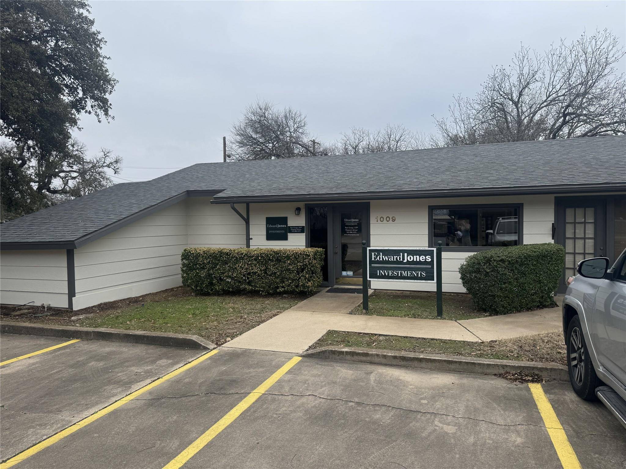 1011 Meredith DR, Austin, TX 78748