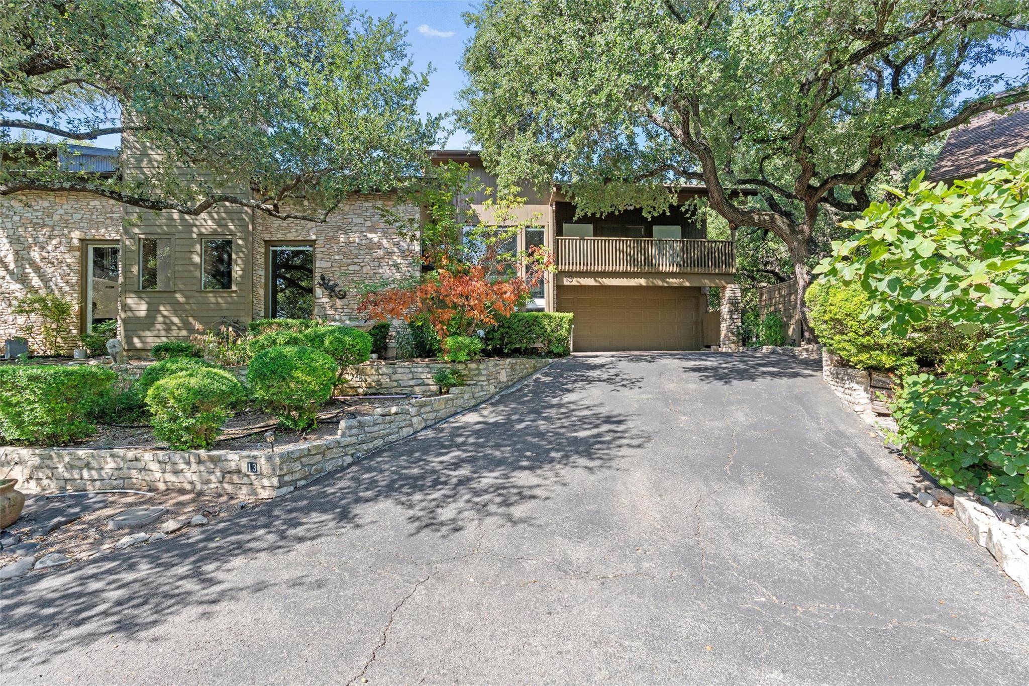 13 Stoney Creek CV, Lakeway, TX 78734