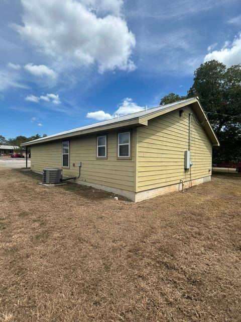 815 4th ST, Blanco, TX 78606