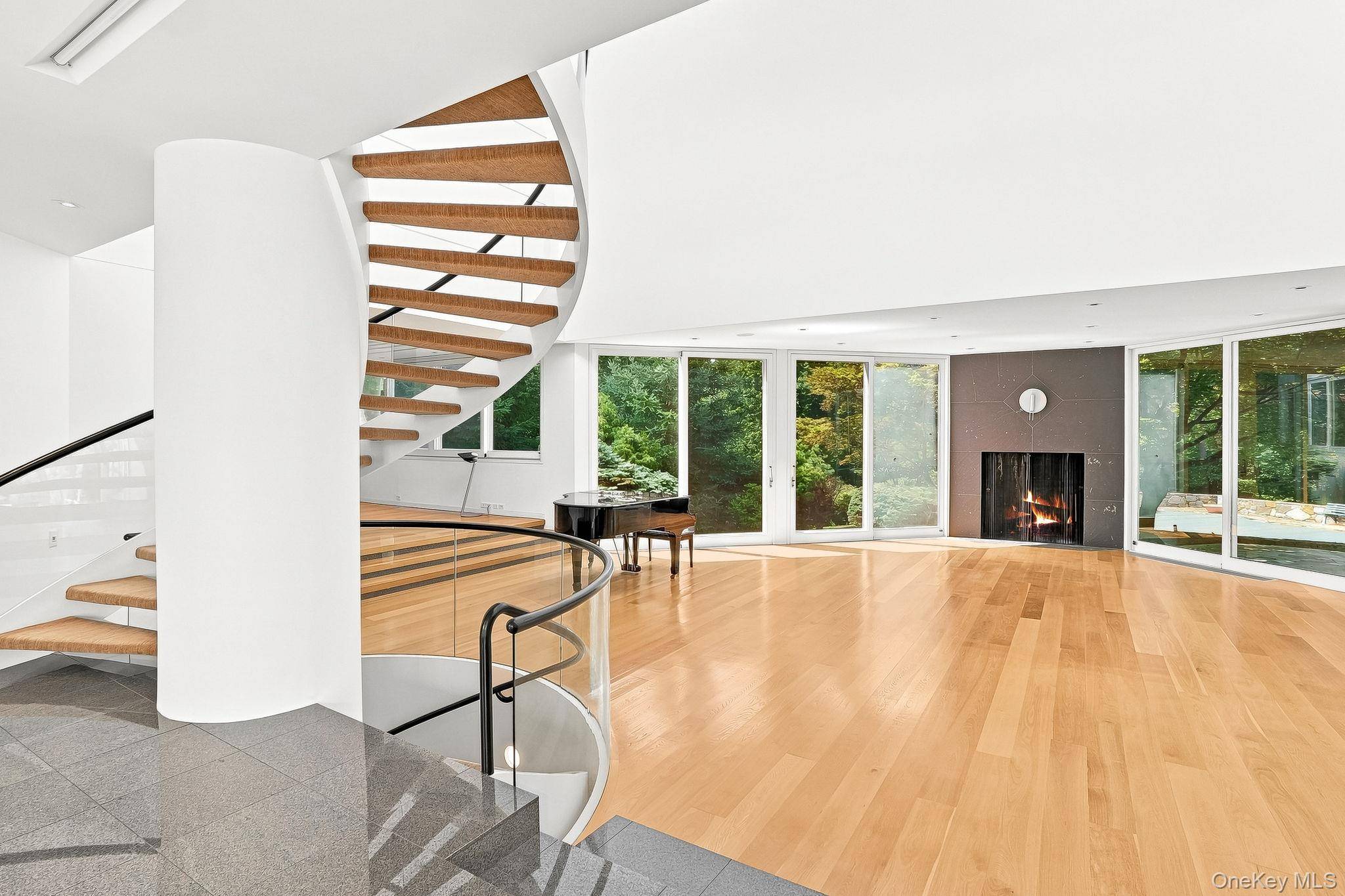 20 Bessel LN, Chappaqua, NY 10514