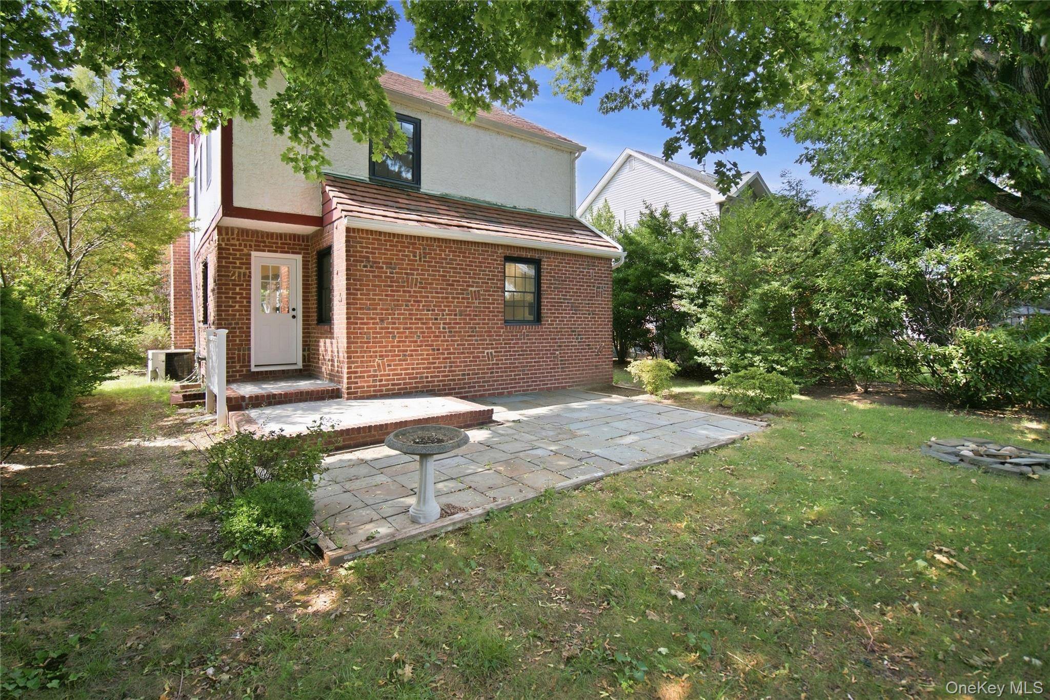 304 Kilburn RD, Garden City, NY 11530